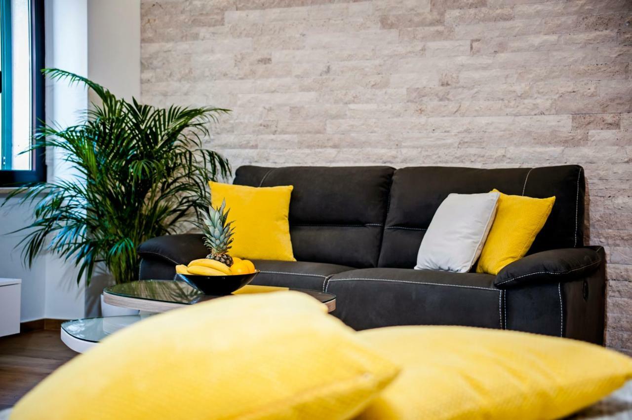 Apartments Vincero Ровин Екстериор снимка