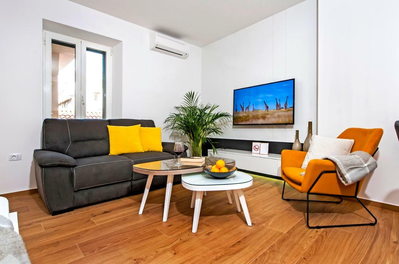 Apartments Vincero Ровин Екстериор снимка